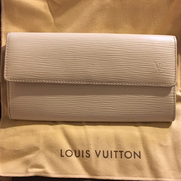 🌺 Louis Vuitton Epi wallet - Picture 8 of 13
